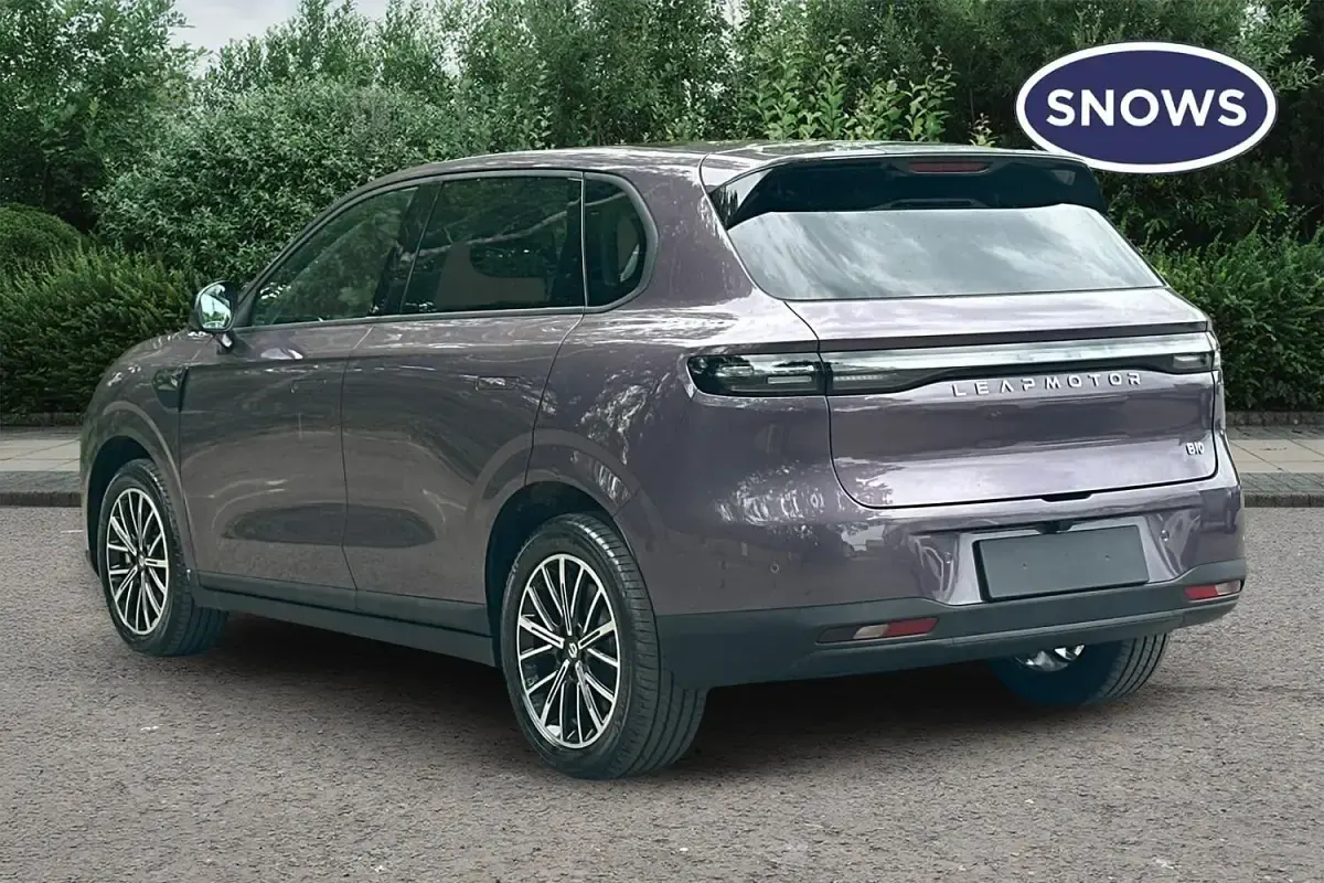 New Leapmotor B10 160 kW (218 HP) 2026 Dawn purple SUV
