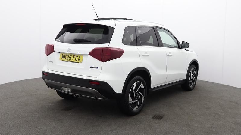 Second-hand Suzuki Vitara 116 CP (85 kW) 2025 Alb SUV