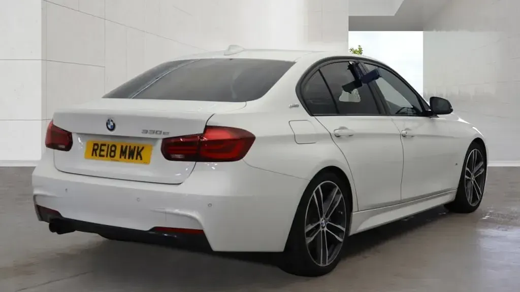 Used BMW 330e M Sport 2018 White Sedan