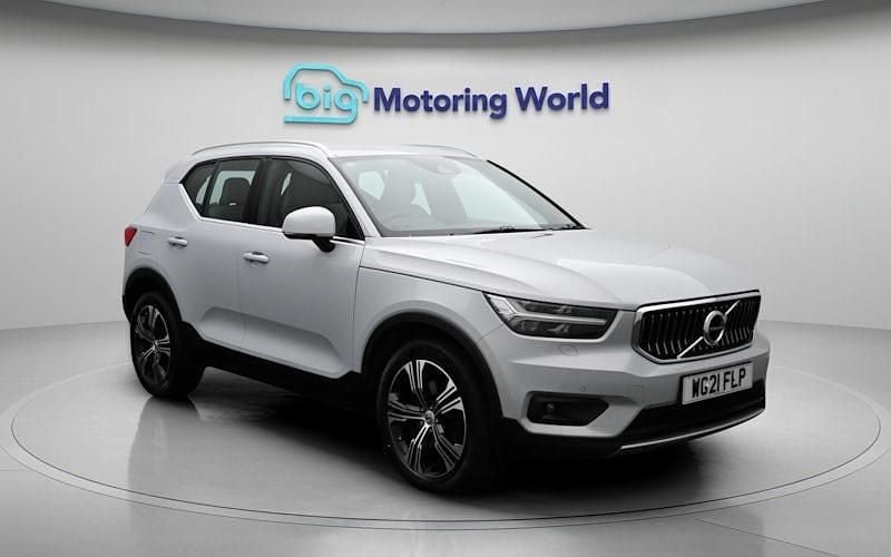 Used Volvo XC40 Inscription 197 HP (144 kW) 2021 Silver SUV