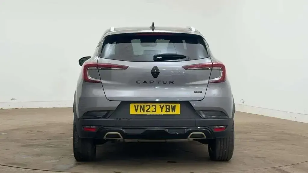 Used Renault Captur Bose Edition 142 HP (104 kW) 2023 Grey  SUV