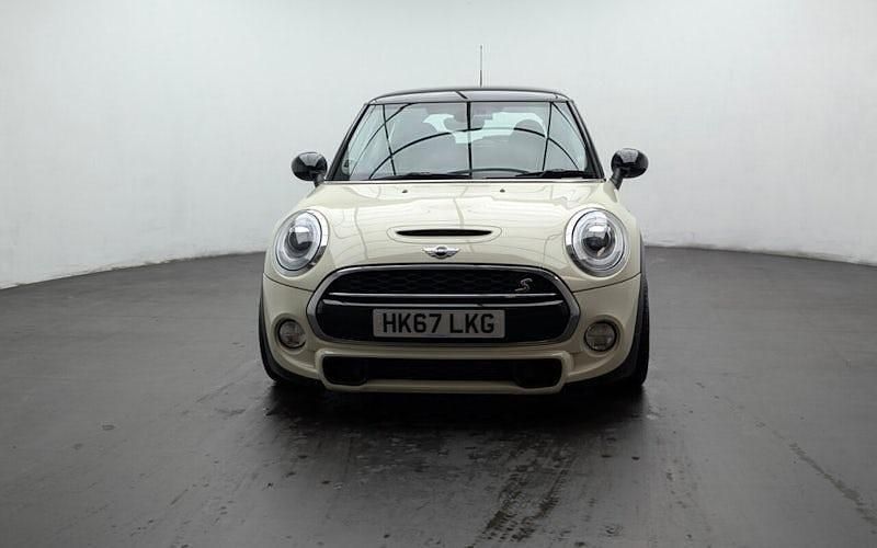 Used Mini Cooper S Hatch 192 HP (141 kW) 2017 White Hatchback