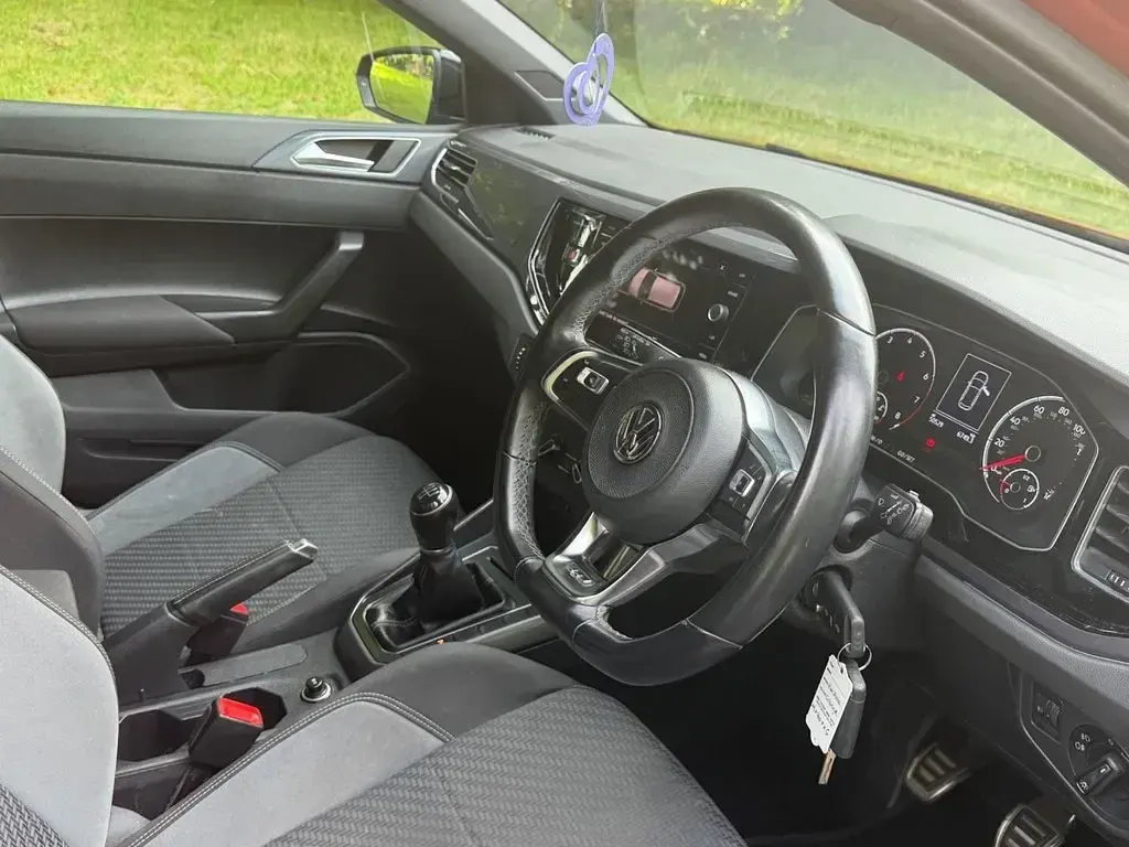 Used VW Polo R-line 93 HP (68 kW) 2020 Orange Hatchback