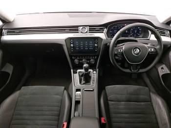 Usado VW Passat GT 150 HP (110 kW) 2017 Cinzento Sedan