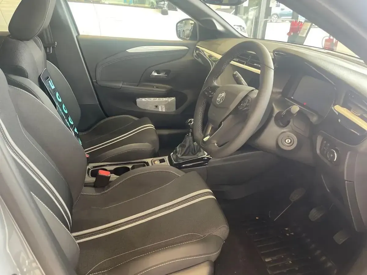 New Vauxhall Corsa S 100 HP (73 kW) 2026 Carbon black m09v Hatchback