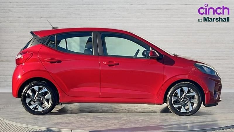 Usado Hyundai i10 Advanced 84 HP (61 kW) 2024 Vermelho Citadino