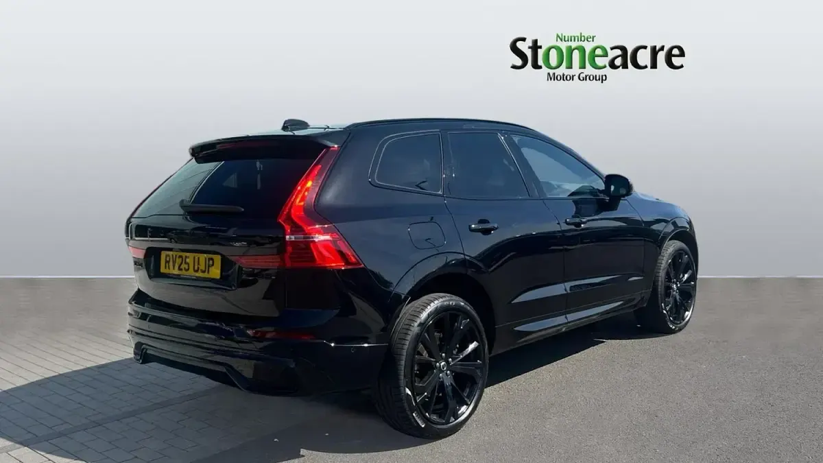 Used Volvo XC60 Ultra 250 HP (183 kW) 2025 Black SUV