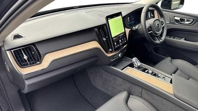 Novo Volvo XC60 Plus 345 HP (253 kW) 2026 SUV