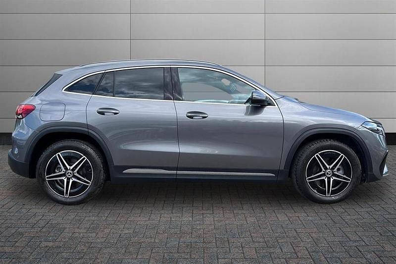 Usado Mercedes EQA300 AMG line 167 kW (228 HP) 2024 Cinzento SUV