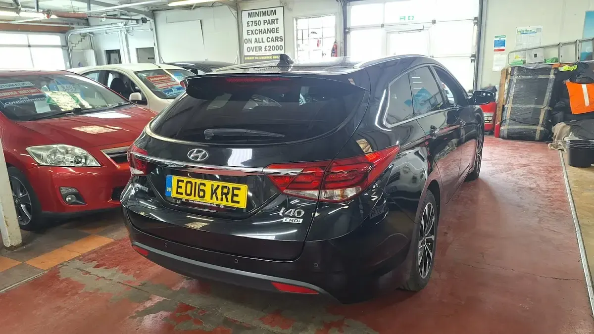 Used Hyundai i40 SE 141 HP (103 kW) 2016 Black Estate