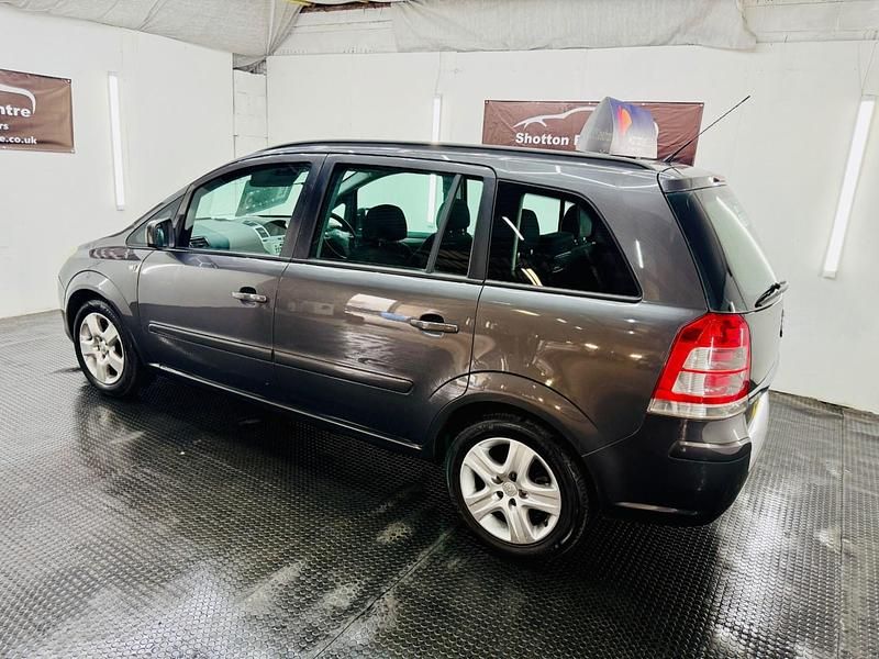 Used Vauxhall Zafira 115 HP (84 kW) 2009 Grey MPV