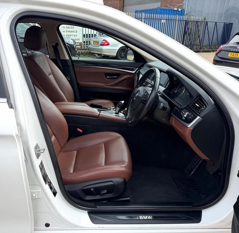 Used BMW 520 Comfort Edition 2015 White Sedan