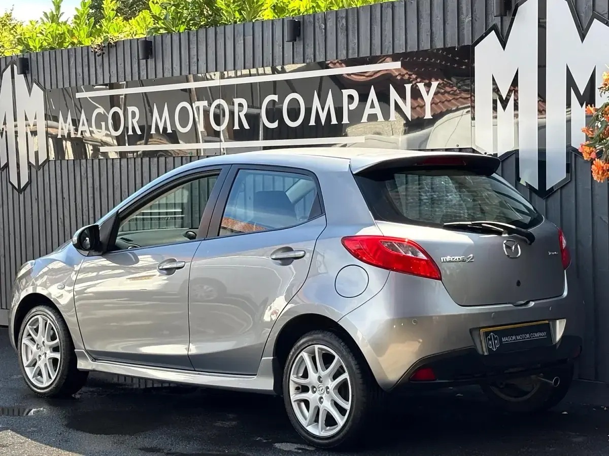Used Mazda 2 84 HP (61 kW) 2013 Silver Hatchback