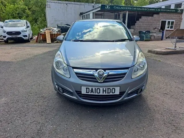 Usado Vauxhall Corsa 100 HP (73 kW) 2010 Preto Citadino