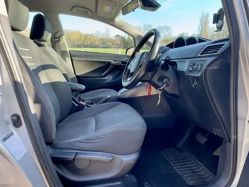 Used Toyota Verso 147 HP (108 kW) 2016 Silver MPV