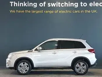 Käytetty Suzuki Vitara SZ-T 140 HP (102 kW) 2020 Hopea Katumaasturi