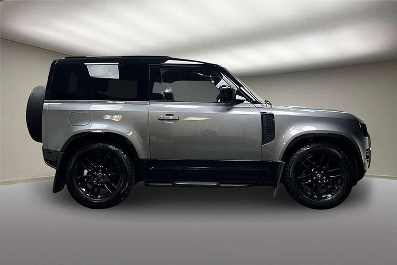 Usado Land Rover Defender SE Dynamic 245 HP (180 kW) 2022 Cinzento SUV
