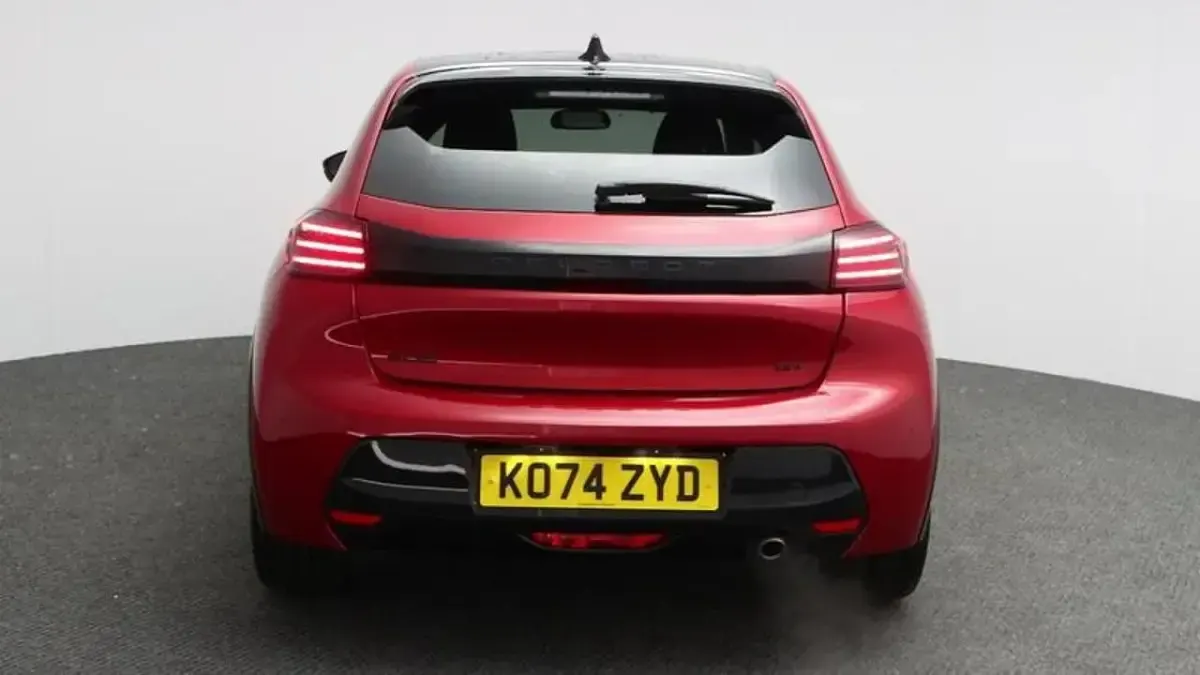 Gebraucht Peugeot 208 GTi 99 PS (72 kW) 2025 Rot Kleinwagen