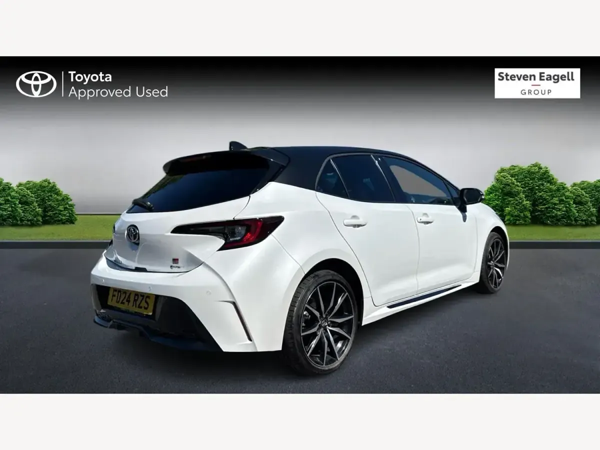 Usado Toyota Corolla Sport 2024 Branco Citadino