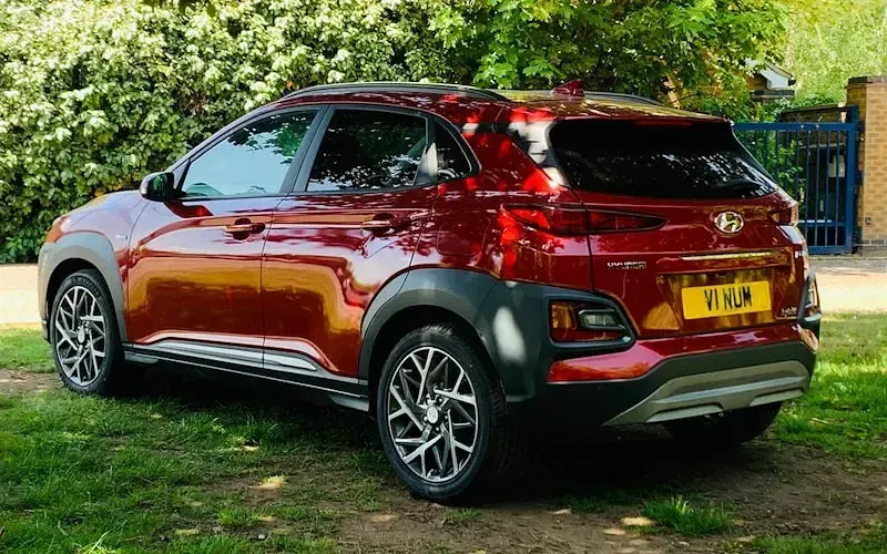 Used Hyundai Kona Premium 141 HP (103 kW) 2020 Red SUV