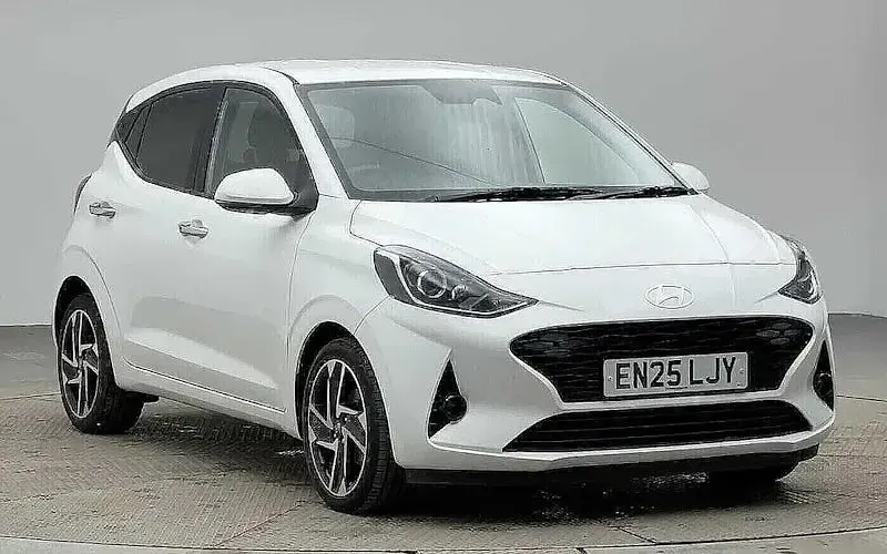 Used Hyundai i10 Premium 79 HP (58 kW) 2025 Hatchback