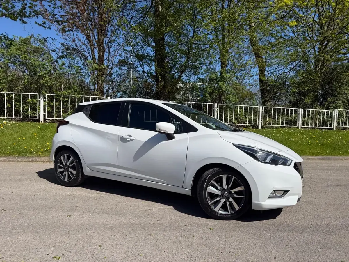 Used Nissan Micra Acenta 71 HP (52 kW) 2017 White Hatchback