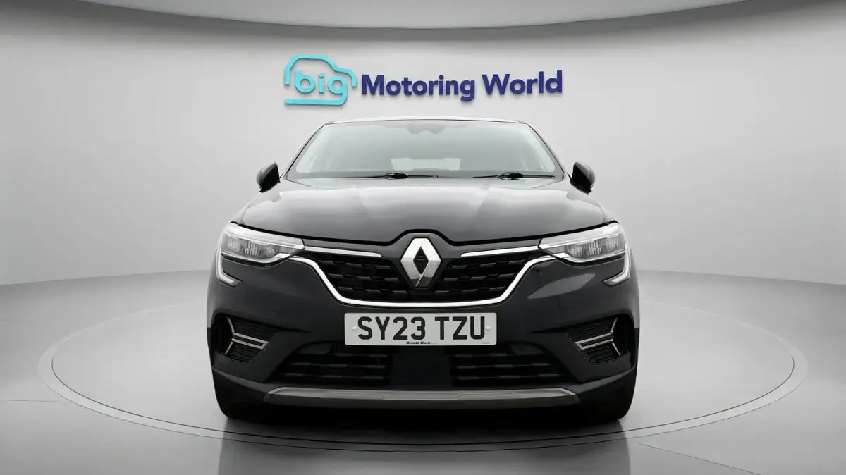 Gebraucht Renault Arkana Techno 150 PS (110 kW) 2023 Schwarz SUV