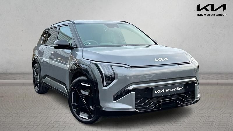 Grey New 2026 Kia EV3 GT-Line SUV | £34,999 (Expensive) - Image 1/4