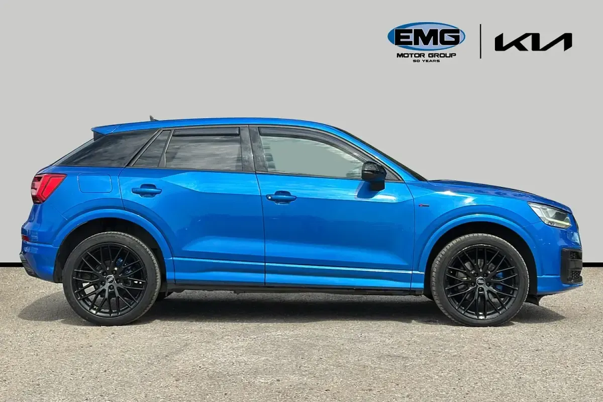 Used Audi Q2 Black Edition 116 HP (85 kW) 2020 Blue SUV