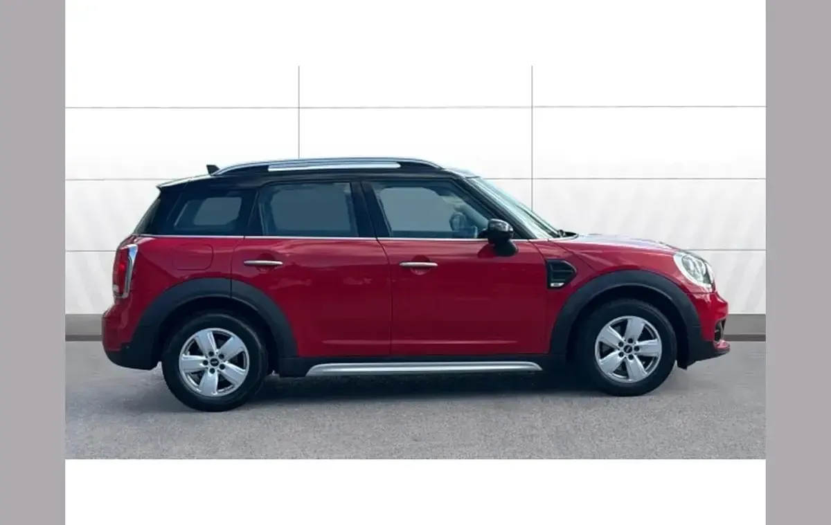 Used Mini Cooper Countryman 134 HP (98 kW) 2018 Red SUV