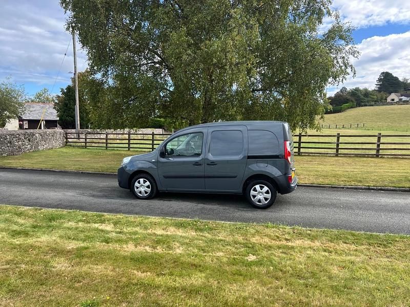 Used Renault Kangoo Business 80 HP (58 kW) 2021 Grey MPV