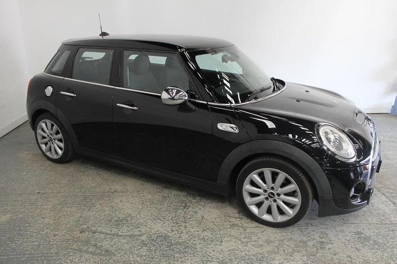 Usado Mini Cooper S Hatch 192 HP (141 kW) 2016 Preto Citadino