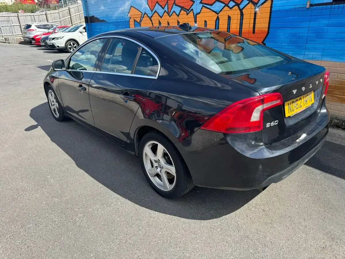Used Volvo S60 SE 163 HP (119 kW) 2012 Black Sedan