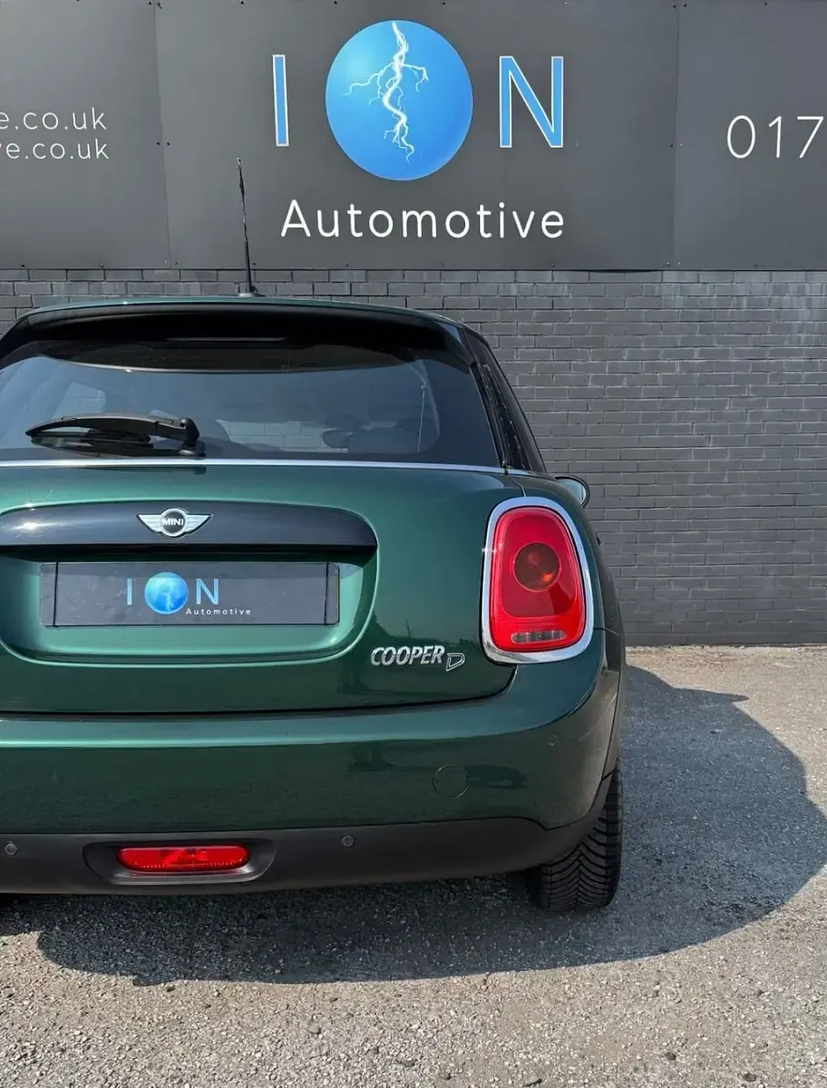 Used Mini Cooper D Hatch 116 HP (85 kW) 2018 Green Hatchback