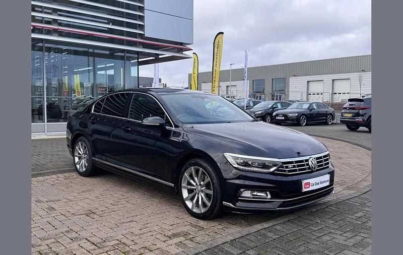 Black Used 2018 VW Passat R-line Sedan | £14,199 (Fair price) - Image 1/4
