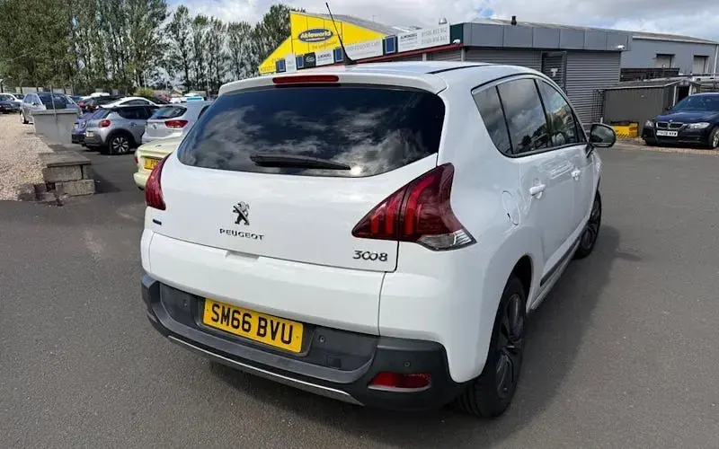 Used Peugeot 3008 Active 120 HP (88 kW) 2016 White SUV