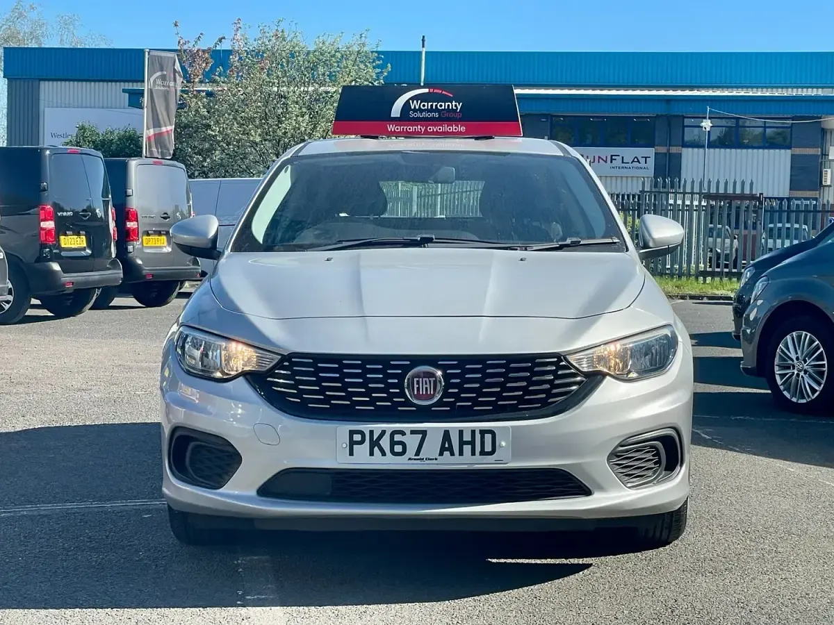 Used Fiat Tipo Easy 120 HP (88 kW) 2017 Silver Hatchback