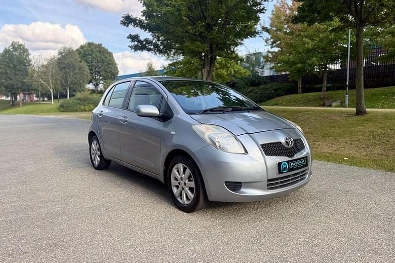 Silver Used 2007 Toyota Yaris Hatchback | £4,695 (A bit pricey) - Image 1/1