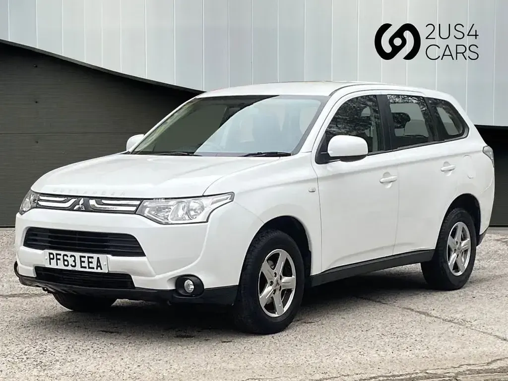 Used Mitsubishi Outlander 150 HP (110 kW) 2014 White SUV