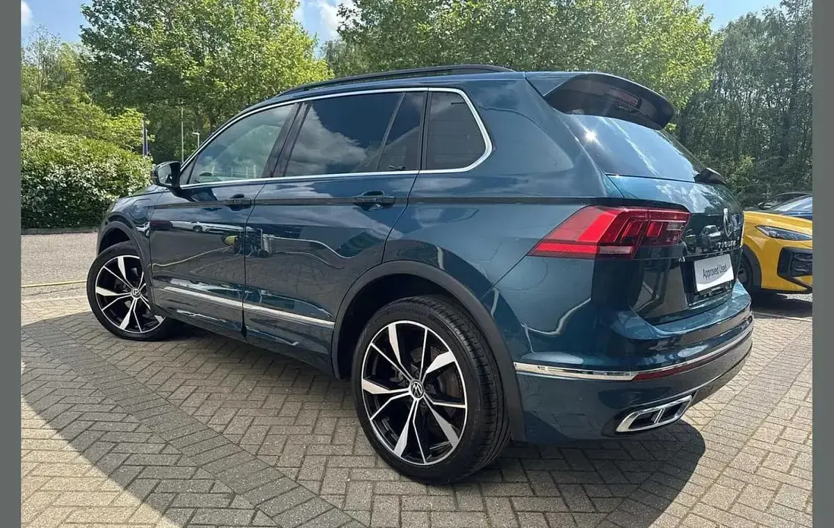 Used VW Tiguan R-line 245 HP (180 kW) 2023 Blue SUV