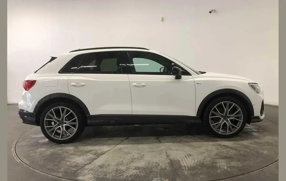 Used Audi Q3 Advanced 226 HP (166 kW) 2020 White SUV