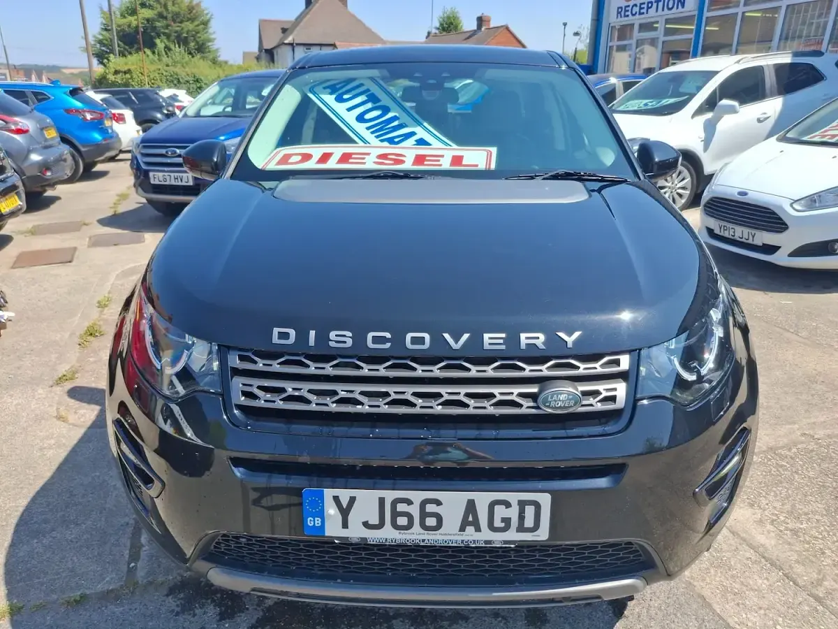 Used Land Rover Discovery Sport SE 180 HP (132 kW) 2017 Black SUV