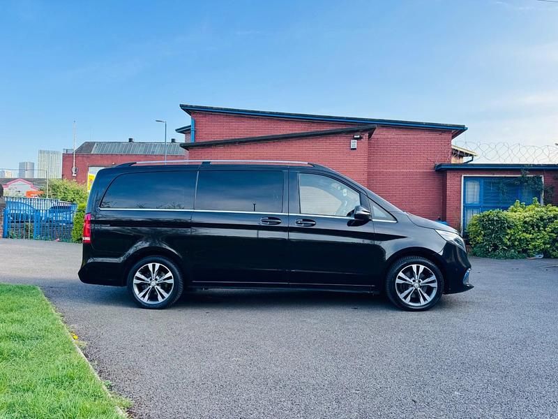 Used Mercedes V220 2017 Black MPV