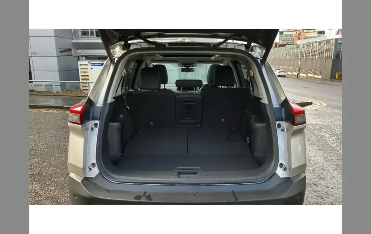 New Nissan X-Trail Tekna 213 HP (156 kW) 2025 Silver SUV