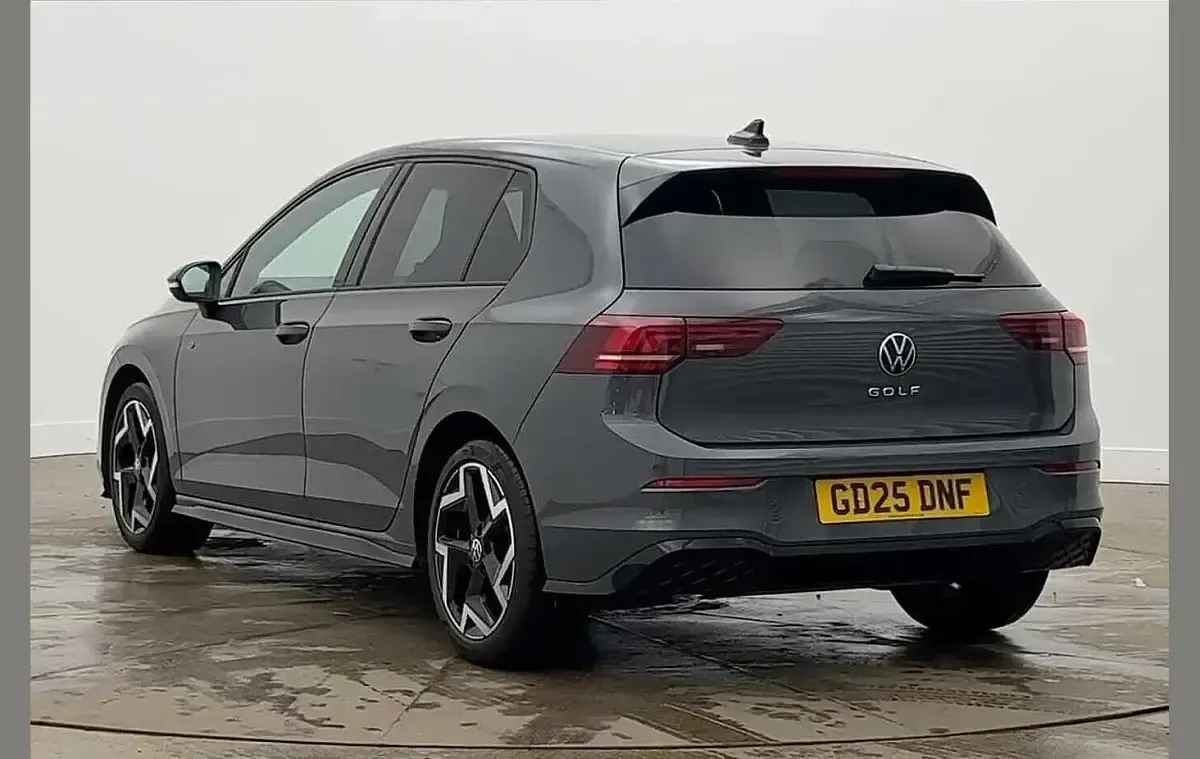 Used VW Golf VIII R-line 150 HP (110 kW) 2025 Grey Hatchback