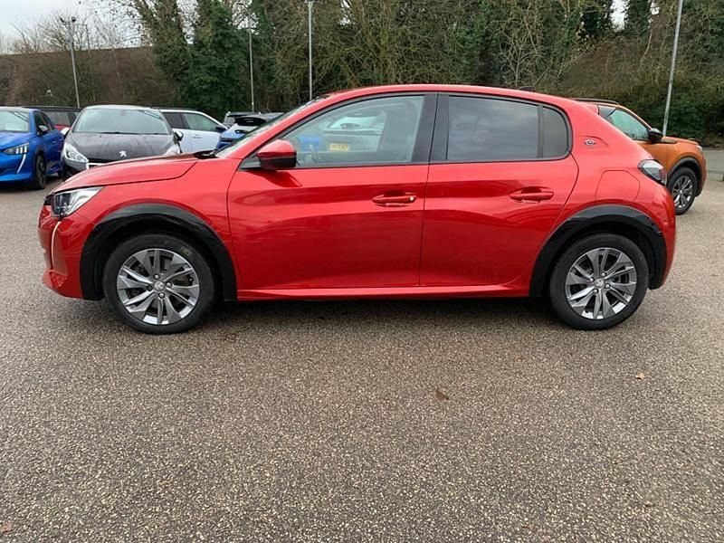 Second-hand Peugeot e-208 Allure 98 kW (134 CP) 2020 Roșu Hatchback