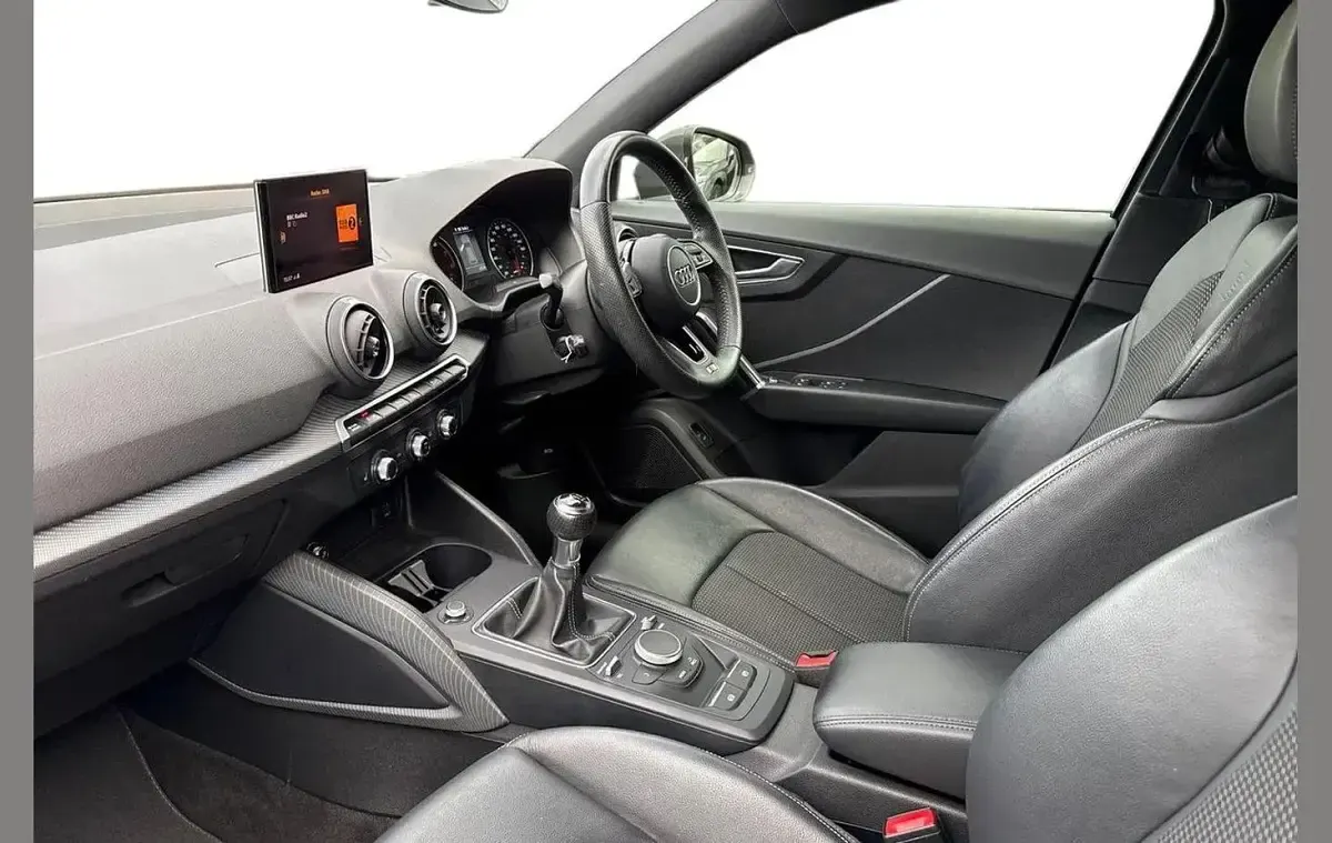 Used Audi Q2 S-Line 147 HP (108 kW) 2020 Grey SUV
