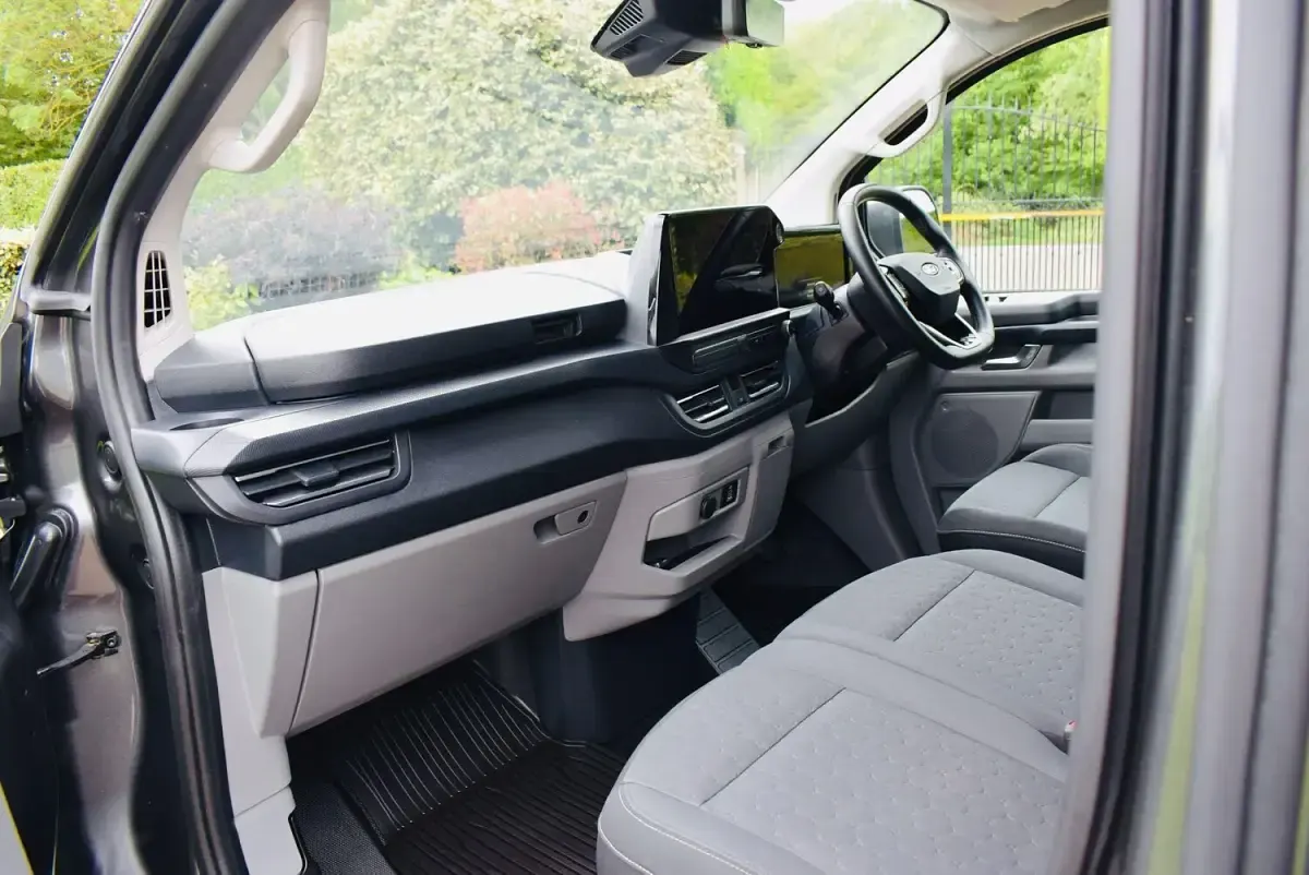 Used Ford Transit Custom Limited 170 HP (125 kW) 2025 Grey Van
