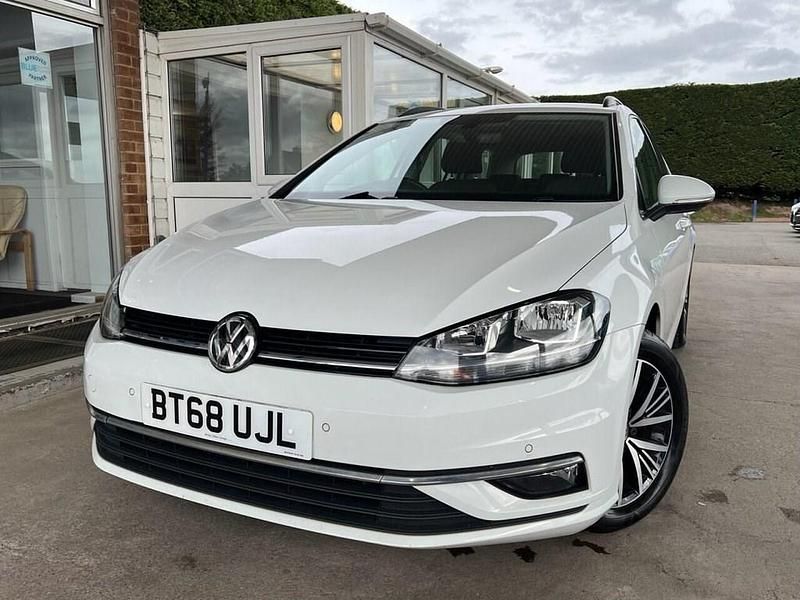 Used VW Golf VII SE 115 HP (84 kW) 2018 White Estate