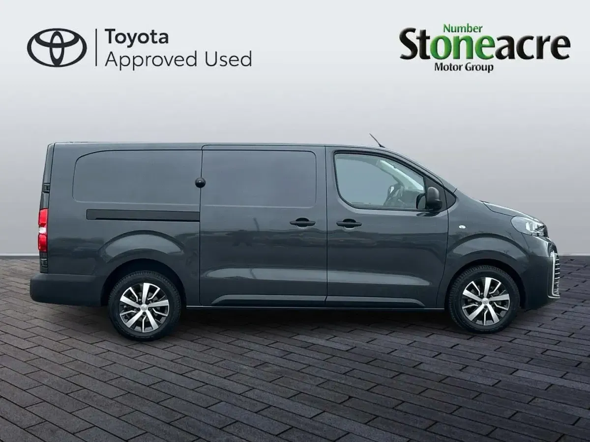Used Toyota Proace Premium 143 HP (105 kW) 2025 Grey MPV